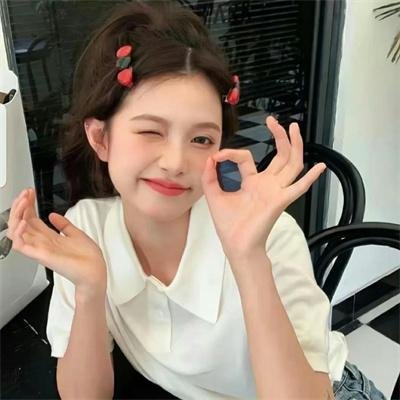 绿茵春色